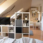 Studio 953 - Your Peace Of Mind, Ac & Parking