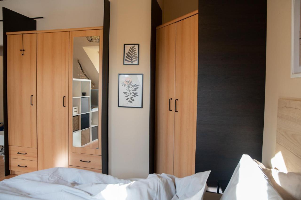 953 - Your Peace Of Mind, Ac & Parking * Budapest