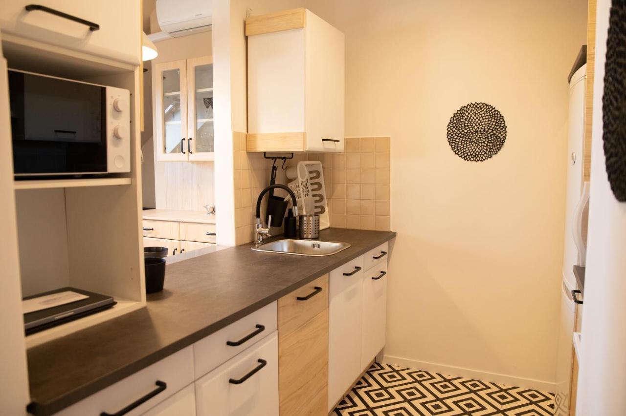 953 - Your Peace Of Mind, Ac & Parking * Budapest