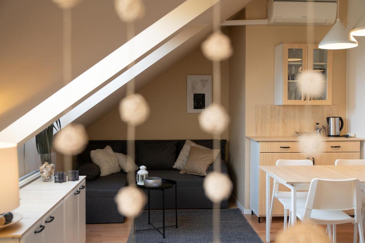 953 - Your Peace Of Mind, Ac & Parking Budapest