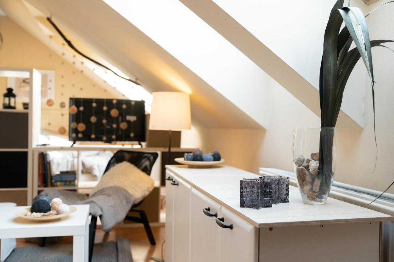 953 - Your Peace Of Mind, Ac & Parking Apartman *