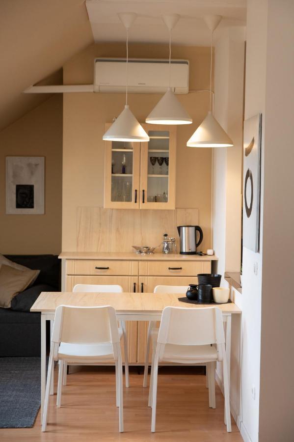 953 - Your Peace Of Mind, Ac & Parking * Budapest